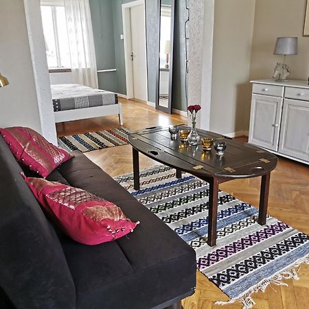 Gamla Skolan Rum & Oevernattning I Spjutstorp Apartment Bilik gambar
