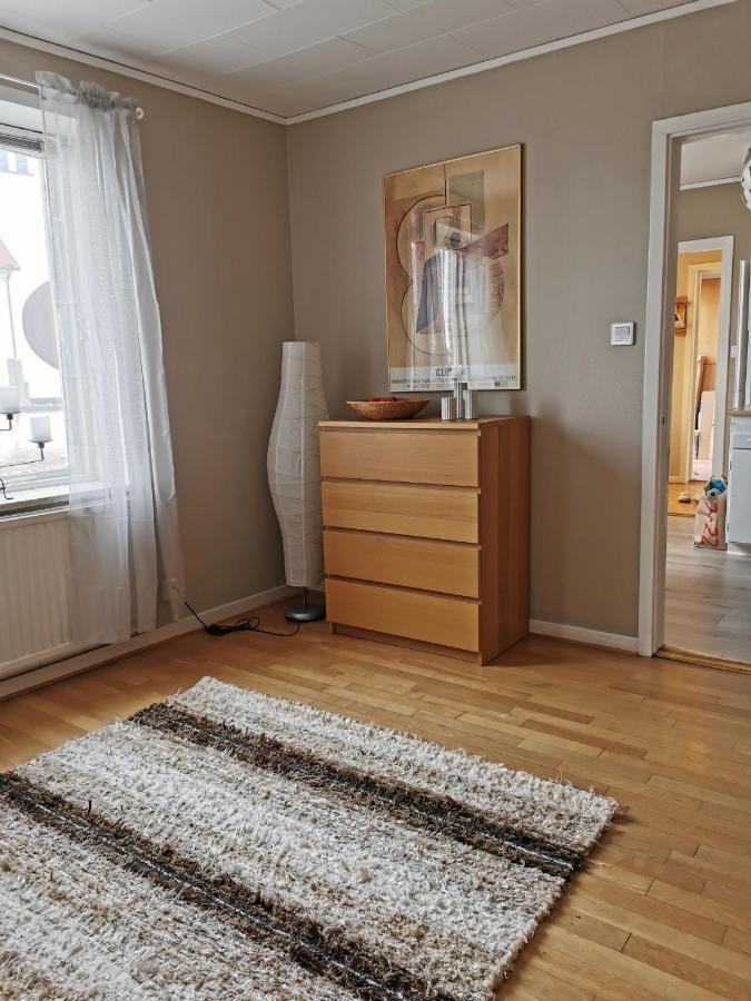 Gamla Skolan Rum & Oevernattning I Spjutstorp Apartment Luaran gambar